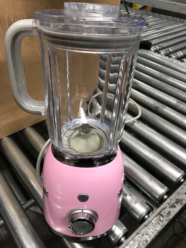 Photo 3 of *** POWERS ON *** Smeg Countertop, Pastel Pink 50s Style Blender, 48 Ounces 48 Ounces Pink