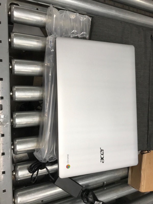 Photo 4 of Acer Chromebook Spin 513 R841LT-S6DJ | 13.3" FHD IPS Touch Corning Gorilla Glass Display | Qualcomm Snapdragon 7c Compute Platform | 8GB LPDDR4X | 128GB eMMC | 4G LTE | WiFi 5 | Chrome OS Standard