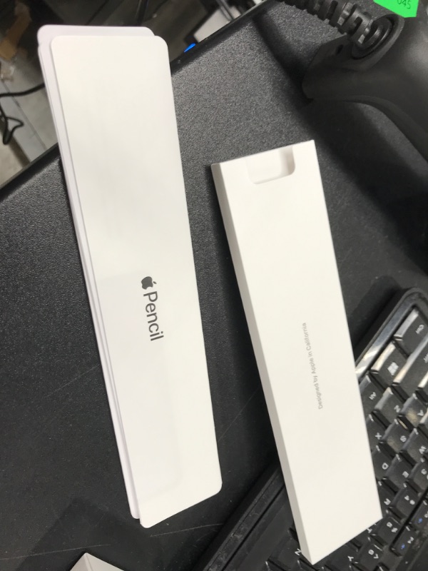 Photo 3 of Apple Pencil (2nd Generation)