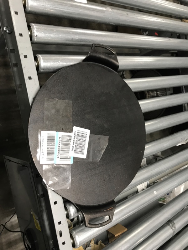 Photo 1 of 15" Cast Iron Pizza Pan