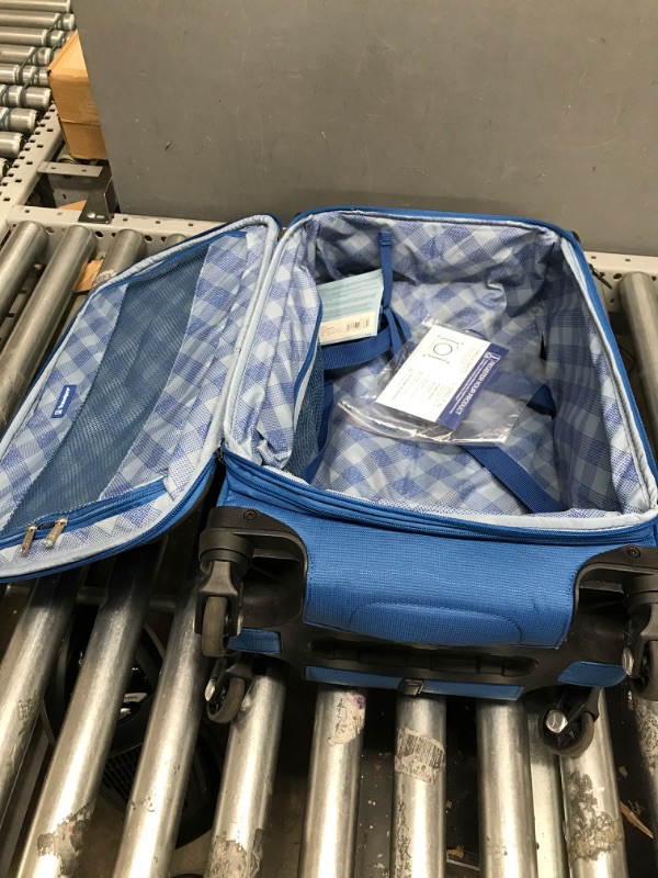 Photo 2 of **USED** Travelpro Maxlite 5 Softside Expandable Luggage with 4 Spinner Wheels, Lightweight Suitcase