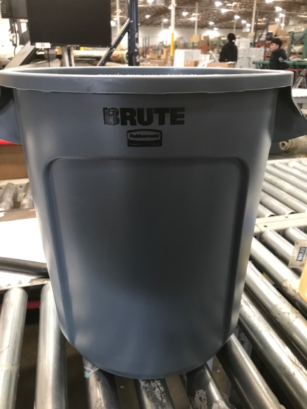 Photo 2 of 10-Gallon Round Brute Container (Gray)
