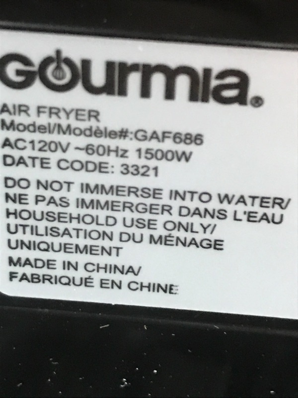 Photo 2 of *** POWERS ON *** Gourmia Air Fryer Oven Digital Display 6 Quart Large AirFryer Cooker 12 1-Touch Cooking Presets, XL Air Fryer Basket 1500w Power Multifunction Black and Stainless Steel Accents FRY FORCE GAF686 6 Qt.