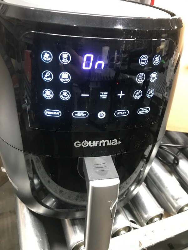 Photo 4 of *** POWERS ON *** Gourmia Air Fryer Oven Digital Display 6 Quart Large AirFryer Cooker 12 1-Touch Cooking Presets, XL Air Fryer Basket 1500w Power Multifunction Black and Stainless Steel Accents FRY FORCE GAF686 6 Qt.