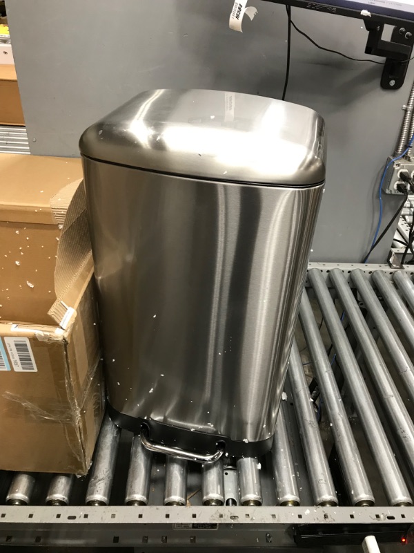 Photo 4 of Amazon Basics 40 Liter / 10.5 Gallon Soft-Close, Smudge Resistant Trash Can with Foot Pedal - Brushed Stainless Steel 40L / 10.5 Gallon Wide Trash Can