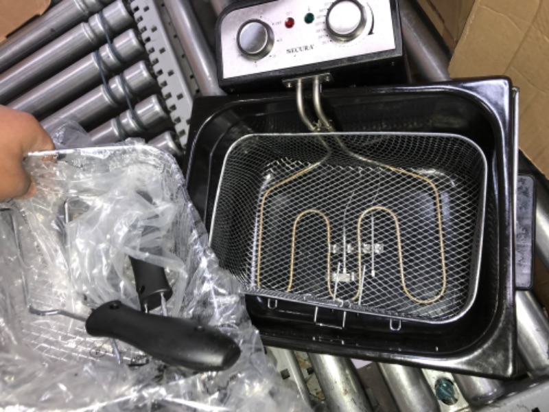 Photo 1 of *PARTS ONLY*Secura Electric Deep Fryer 1800W-Watt Large 4.0L/4.2Qt Professional Grade Stainless Steel with Triple Basket and Timer

