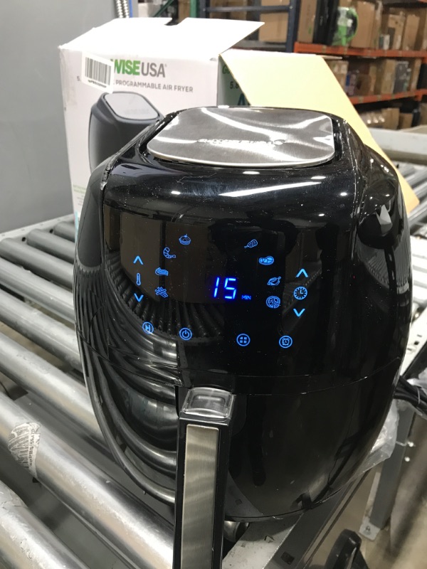 Photo 2 of 8-in-1 5.8 Qt. Black Electric Air Fryer with Recipe Book