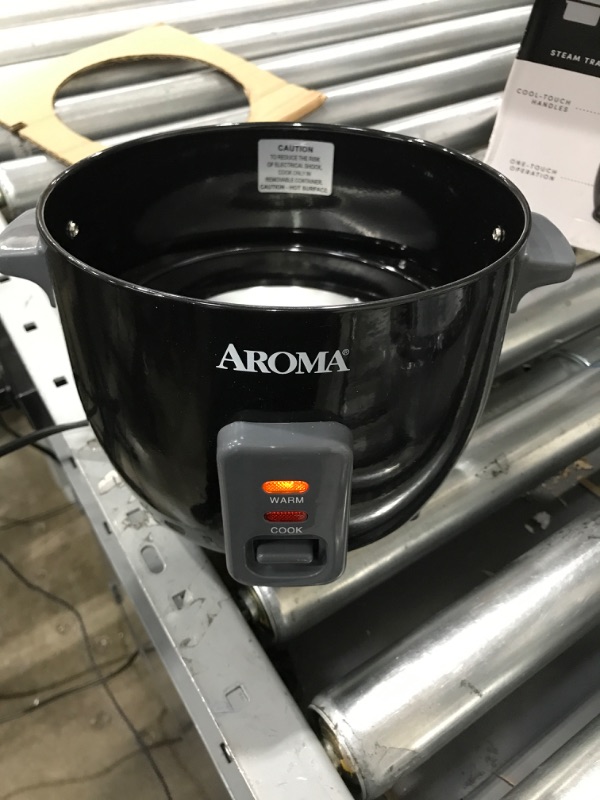 Photo 1 of 6-Cup Pot Style Rice Cooker