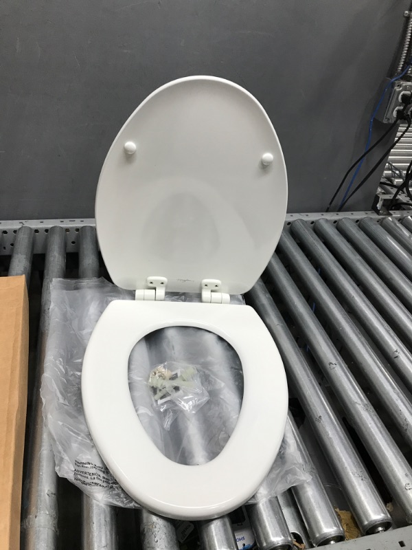 Photo 2 of (NOT EXACT MODEL!)
Mayfair 847SLOW 000 Kendall Slow-Close, Removable Enameled Wood Toilet Seat That Will Never Loosen, 1 Pack - ROUND - Premium Hinge, White