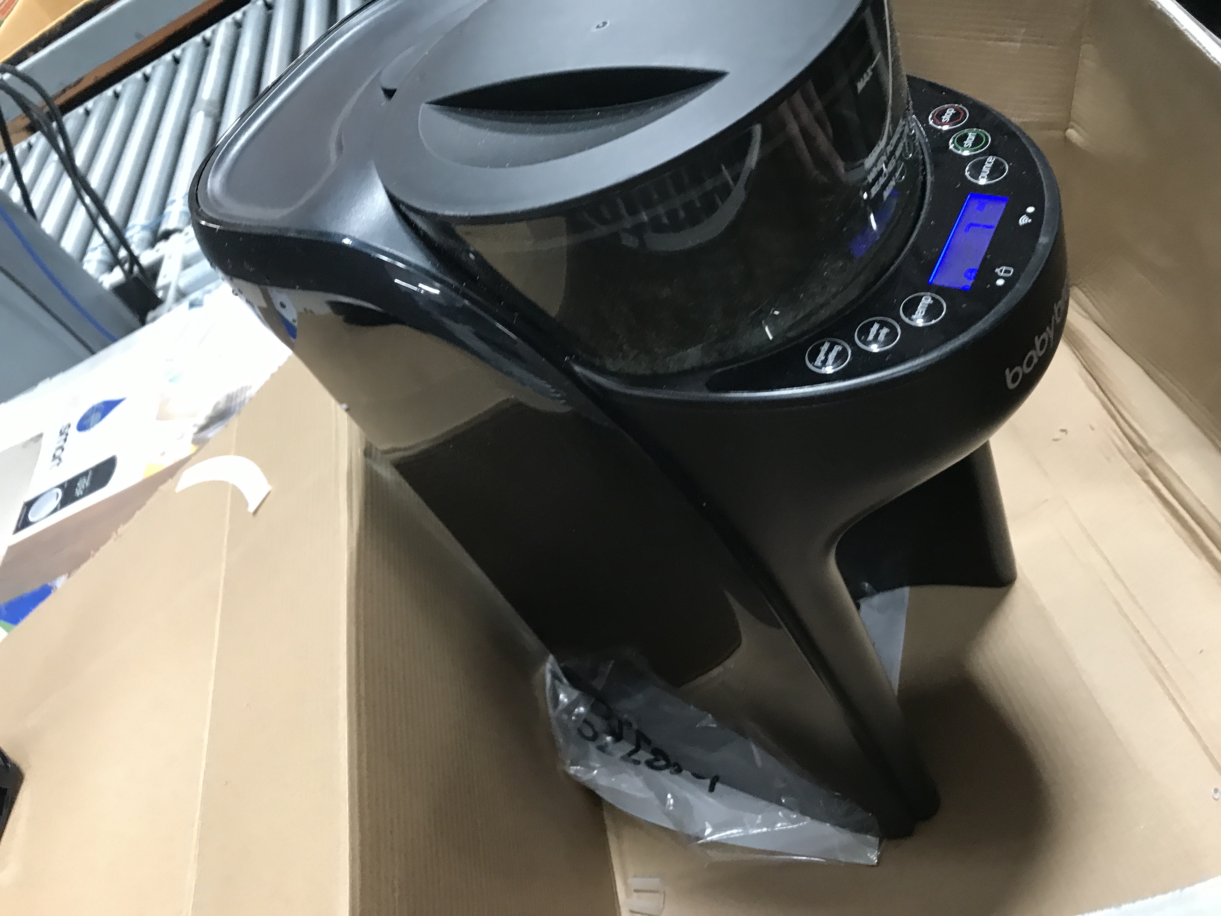 Photo 1 of Used *** Baby Brezza Formula Pro Mini Baby Formula Maker – Small Baby Formula Mixer Machine Fits Small Spaces and is Portable for Travel– Bottle Makers Makes The Perfect Bottle for Your Infant On The Go Advanced, WiFi