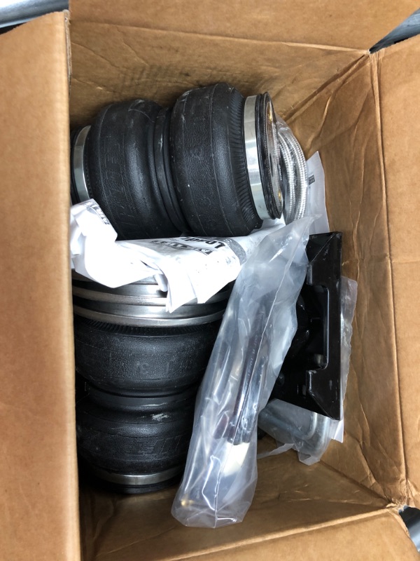 Photo 1 of Air Lift 89295 LoadLifter 5000 Ultimate Plus Air Suspension Kit