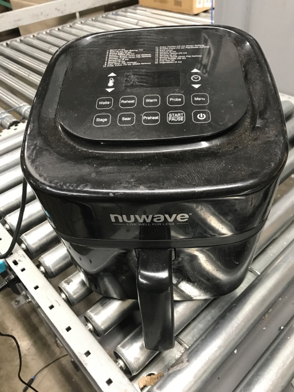 Photo 2 of "ITEM NOT FUNCTIONAL, FOR PARTS ONLY" Nu Wave Brio 7-in-1 Air Fryer Oven, 7.25-Qt with One-Touch Digital Controls, 50°- 400°F Temperature Controls in 5° Increments, Linear Thermal (Linear T) for Perfect Results, Black 7.25QT Brio