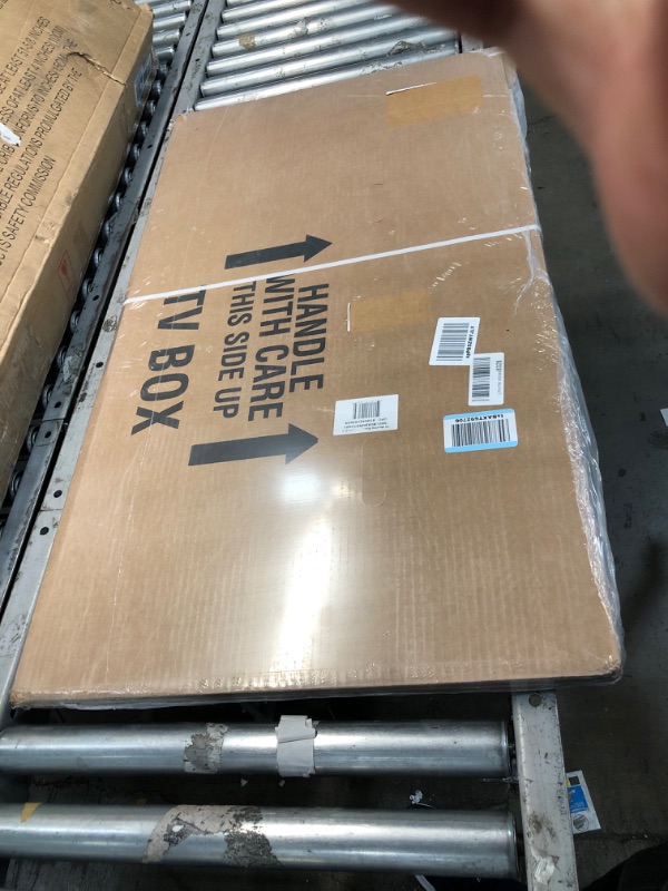 Photo 1 of uBoxes TV Moving Box Fits Up To 70" Adjustable Box TV Moving Box - 1 Pack