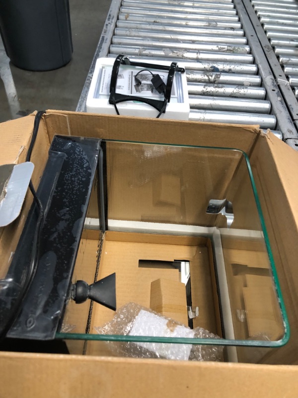 Photo 1 of **USED ITEM, MINOR DAMAGE VIEW PHOTOS**
Marineland Contour Rail Light Aquarium Kit