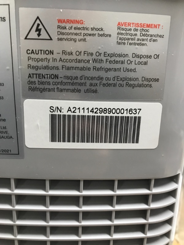 Photo 5 of *Tested* FRIGIDAIRE EFIC189-Silver Compact Ice Maker, 26 lb per Day, Silver (Packaging May Vary) Silver Ice Maker