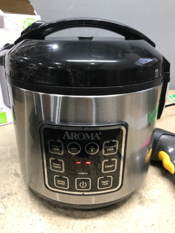 Photo 2 of *Tested-Missing Rice Scooper* Aroma Housewares ARC-914SBD Digital Cool-Touch Rice Grain Cooker and Food Steamer, Stainless, Silver, 4-Cup (Uncooked) / 8-Cup (Cooked) Basic