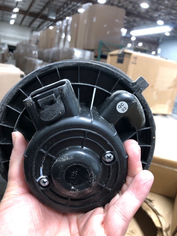 Photo 2 of Front Blower Motor Compatible with 07-14 Escalade - Chevy 07-13 Avalanche / 07-14 Silverado / 00-14 Suburban / 07-14 Tahoe - 07-13 Sierra / 00-14 Yukon - 08-09 H2 replaces 89018283