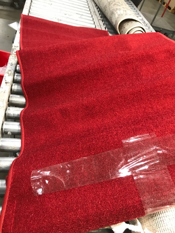 Photo 1 of 6ft x 2ft Red Rug(unknown style)