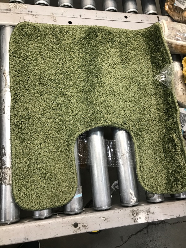 Photo 1 of 3 Piece Green bathroom rug set