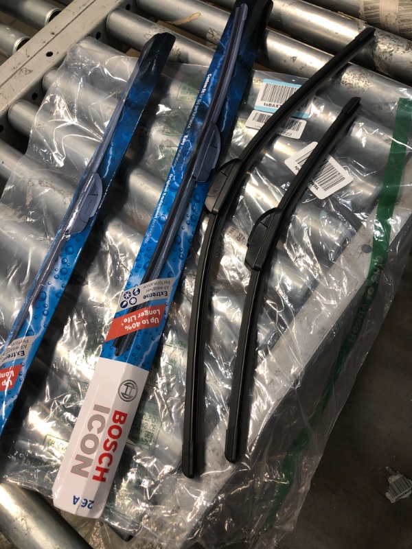 Photo 2 of Bosch ICON Wiper Blades 26A19A (Set of 2) Fits Acura: 18-13 ILX, Chrysler: 17-15 0, Honda: 12-18 Accord, Toyota: 15-10 Toyota Prius +More, Up to 40% Longer Life, Frustration Free Packaging 26A and 19A Frustration Free Combo Wiper Blades