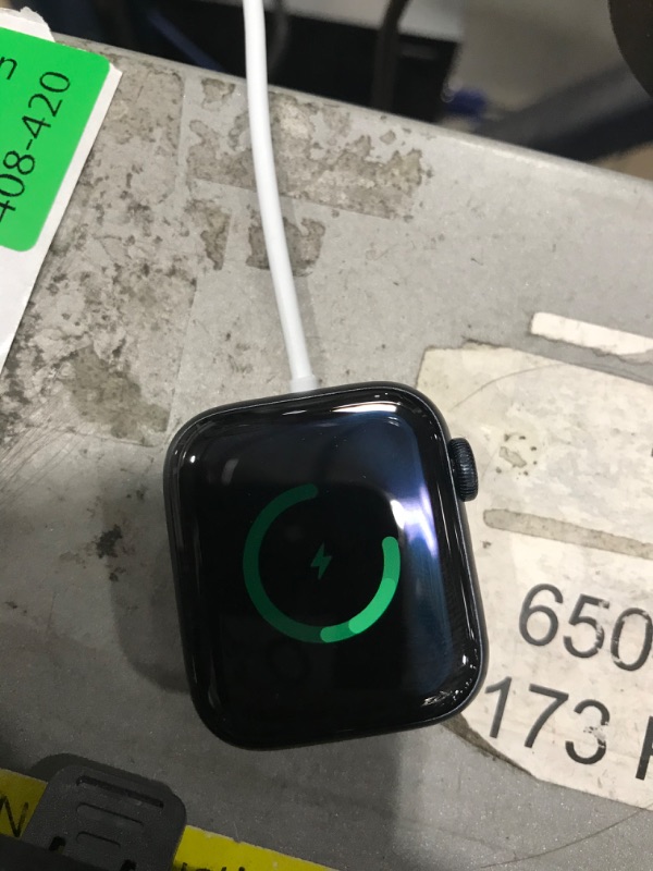 Photo 6 of says low battery even though it is charged passed being in the red 
Apple Watch SE (2nd Gen) [GPS 44mm] Smart Watch w/Midnight Aluminum Case & Midnight Sport Band - S/M. Fitness & Sleep Tracker, Crash Detection, Heart Rate Monitor, Retina Display, Water R