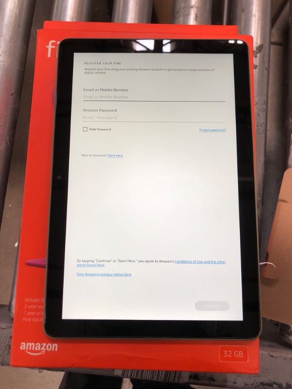 Photo 4 of Amazon Fire HD 10 tablet, 10.1", 1080p Full HD, 32 GB, latest model (2021 release), Olive
