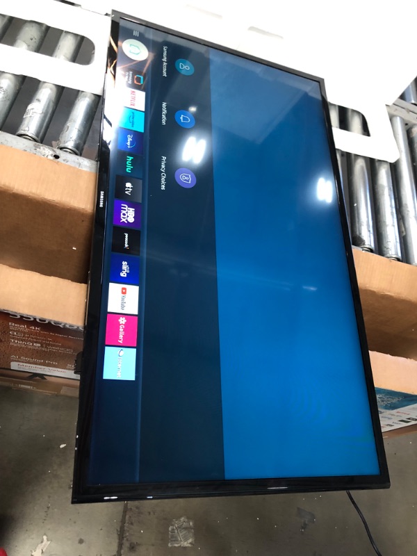 Photo 1 of SAMSUNG 40-inch Class LED Smart FHD TV 1080P (UN40N5200AFXZA, 2019 Model)
