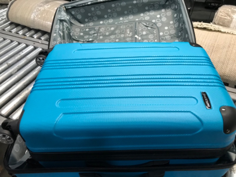 Photo 2 of **CRACK ON LARGER SUITCASE, SEE PHOTOS**
3-Piece Expandable Hardside Spinner Luggage Set