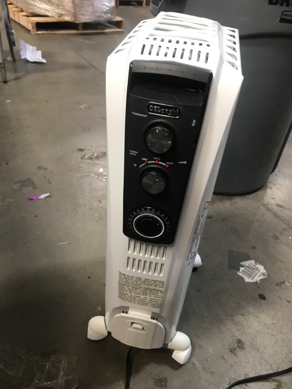 Photo 1 of DeLonghi TRD40615T Full Room Radiant Heater Heater-Mechanical-TRD40615T, 10"w x 15"d x 26"h, White**DAMAGED**