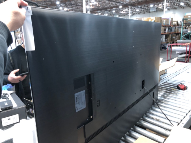Photo 1 of SAMSUNG 65-Inch Class Crystal 4K UHD AU8000 Series HDR, 3 HDMI Ports, Motion Xcelerator, Tap View, PC on TV, Q Symphony, Smart TV with Alexa Built-In (UN65AU8000FXZA, 2021 Model)
