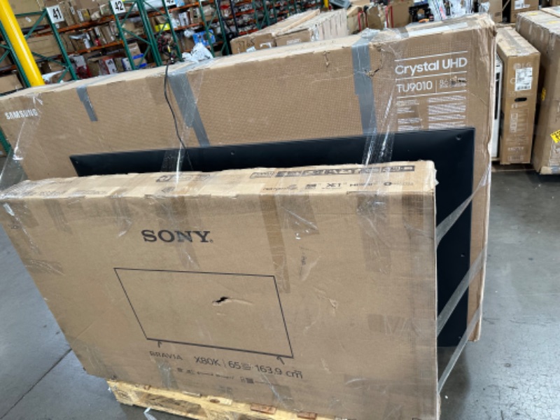 Photo 4 of **PALLET OF 5 BROKEN TVS AND MONITORS**
NO ACCESSORIES, NON REFUNDABLE