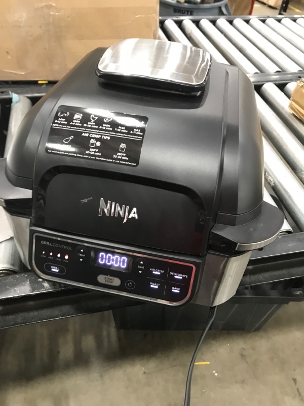 Photo 4 of (PARTS ONLY)Ninja AG301 Foodi 5-in-1 Indoor Grill with Air Fry, Roast, Bake & Dehydrate, Black/Silver Black/Silver 4-Quart Indoor Grill