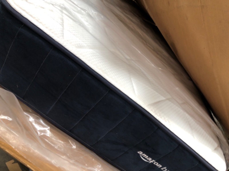 Photo 3 of 
Original Packaging Had to Open Up to Process*********
Size:Queen 77" x 40" x 12" Queen Mattress, 12 Inch Innerspring Mattress in a Box,Ultimate Motion Isolation Individually Wrapped Pocket Coils Mattress,Pressure Relief,Back Pain...
Style:12"Hybrid Mattr