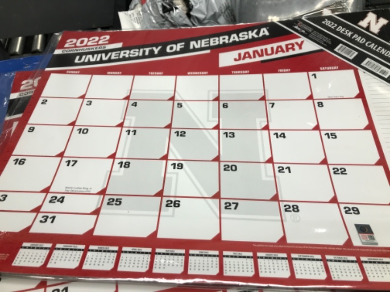 Photo 2 of TURNER SPORTS Nebraska Cornhuskers 2022 22X17 Desk Calendar (22998061484)
