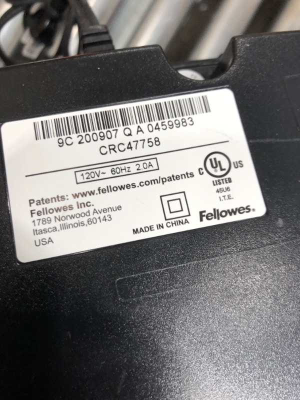 Photo 2 of *Doesn't Power On* Fellowes 9C4 9-Sheet Powershred Cross-Cut Deskside Paper Shredder