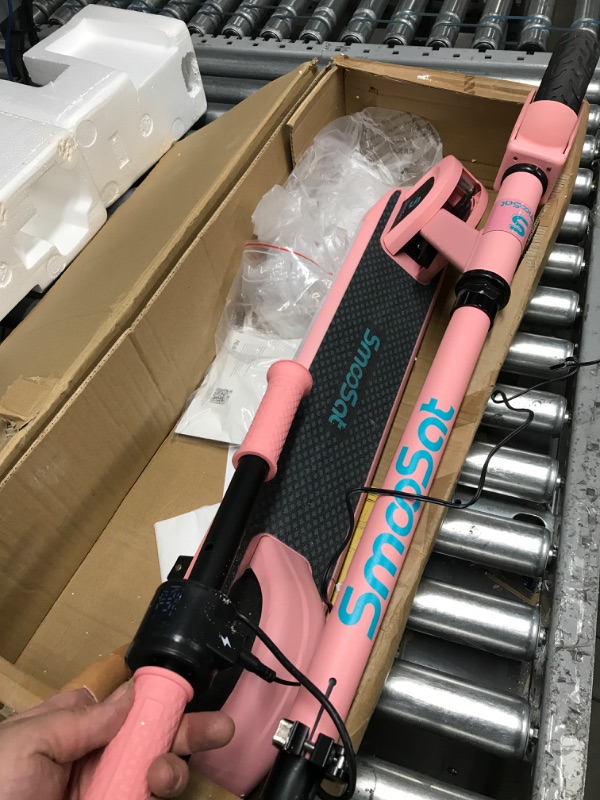 Photo 4 of ***  PARTS  ONLY *** ONLY  ONE  SCOOTER *** SmooSat E9 Pro Pink and E9 Apex Pink Electric Scooters for Kids