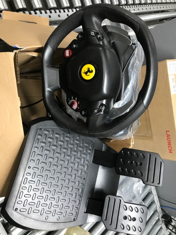 Photo 2 of ** SEE NOTES** Thrustmaster T80 Ferrari 488 GTB Edition Racing Wheel PS41011420049
