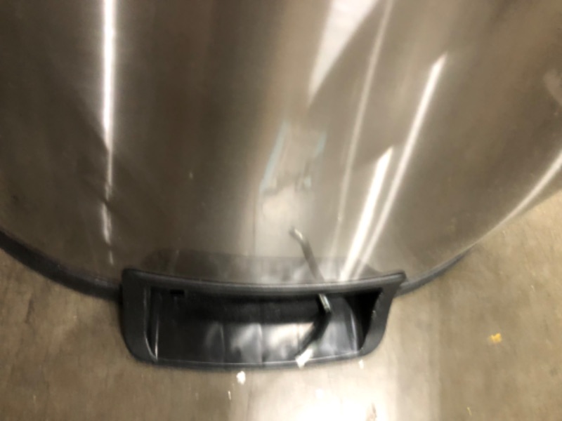 Photo 2 of **MISSING FOOT PEDAL***
QUALIAZERO 50L/13Gal Heavy Duty Hands-Free Stainless Steel Commercial/Kitchen Step Trash Can, Fingerprint-Resistant Soft Close Lid Trashcan, 50L / 13 GAL