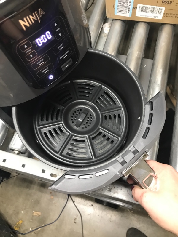 Photo 3 of ***TESTED WORKING*** Ninja AF101 Air Fryer that Crisps, Roasts, Reheats, & Dehydrates, for Quick, Easy Meals, 4 Quart Capacity, & High Gloss Finish, Black/Grey 4 Quarts