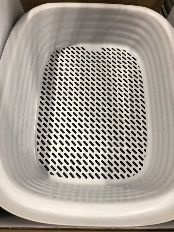 Photo 1 of Arm & Hammer Sifting Litter Pan - L