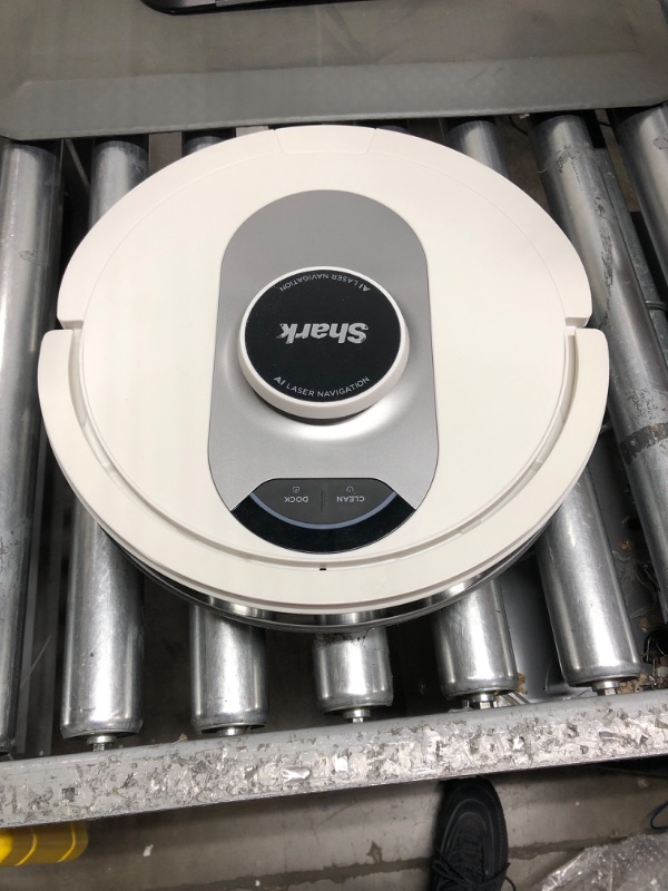 Photo 4 of *PARTS ONLY*DAMAGED*
Shark AV2511AE AI Ultra Robot Vacuum, with Matrix Clean, Home Mapping, 60-Day Capacity Bagless Self Empty Base, Perfect for Pet Hair, Wifi, Compatible with Alexa, Black/Silver 60-Day Capacity + 2nd Generation