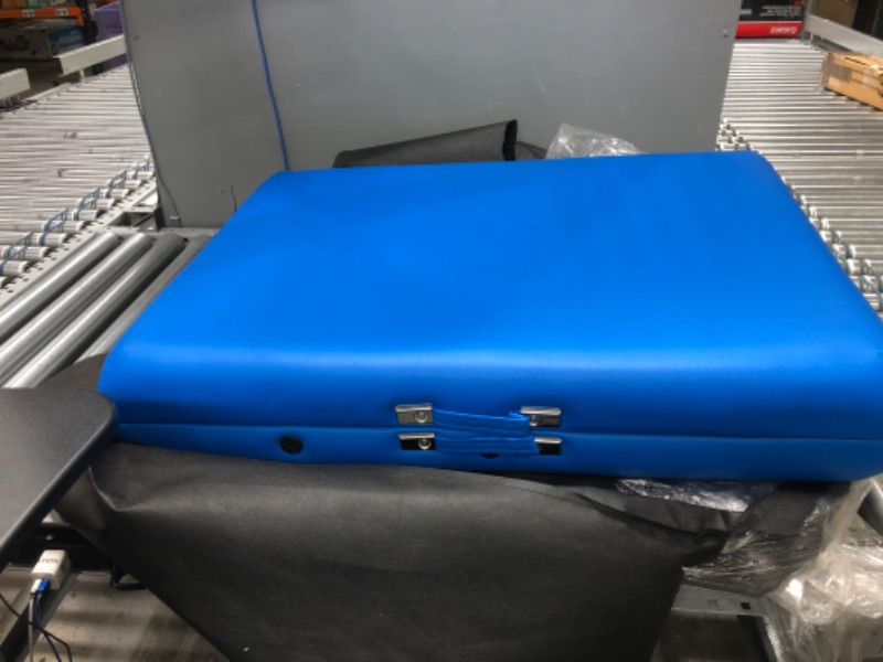 Photo 4 of *GOOD CONDITION*
BAG FOR MASSAGE TABLE IS RIPPED*
AmazonCommercial Portable Folding Massage Table with Carrying Case - Blue