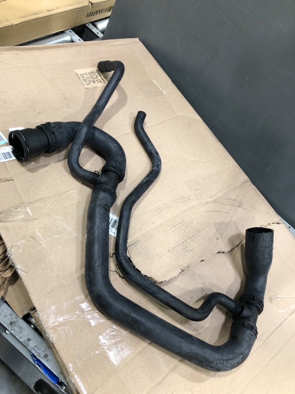 Photo 2 of ACDelco Gold 26570X Molded Lower Radiator Hose