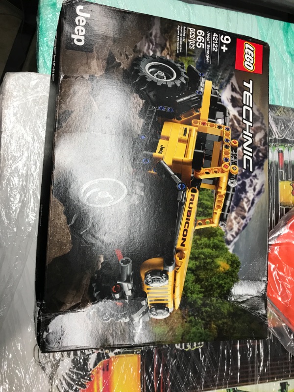 Photo 2 of LEGO Technic Jeep Wrangler 42122 Building Toy Set for Kids, Boys, and Girls Ages 9+ (665 Pieces)