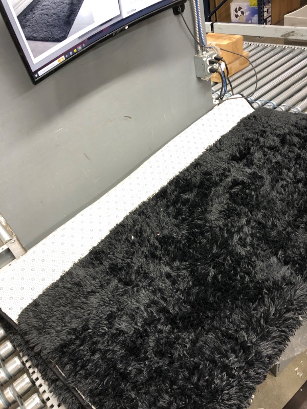 Photo 2 of *USED & DIRTY*
Floralux Modern Soft 5x8 Living Room Area Rugs,Non-Slip Shaggy Fuzzy Nursery Rug,Black Fluffy Carpets for Bedroom Kids Room Décor
