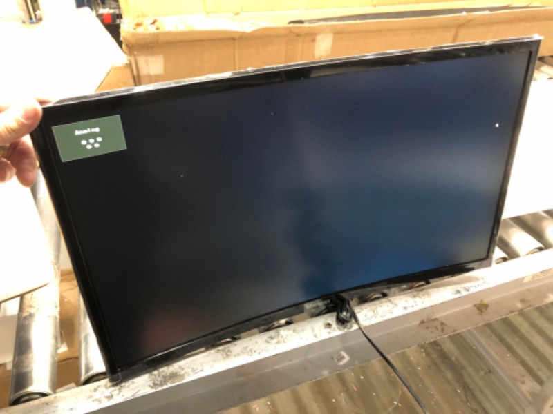 Photo 4 of SAMSUNG 23.5” CF396 Curved Computer Monitor, AMD FreeSync for Advanced Gaming, 4ms Response Time, Wide Viewing Angle, Ultra Slim Design, LC24F396FHNXZA, Black
