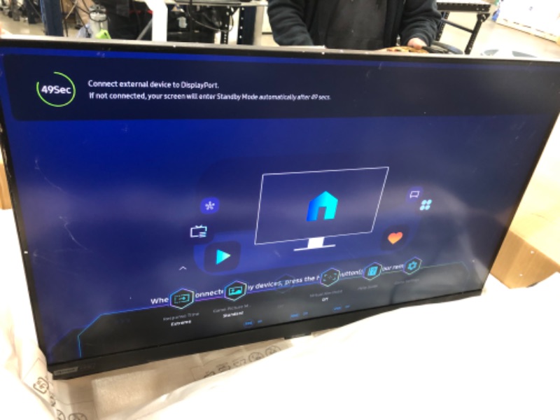 Photo 2 of SAMSUNG Odyssey G70B Series 32-Inch 4K UHD Gaming Monitor, IPS Panel, 144Hz, 1ms, HDR 400, G-Sync and FreeSync Premium Pro Compatible, Ultrawide Game View (LS32BG702ENXGO)
