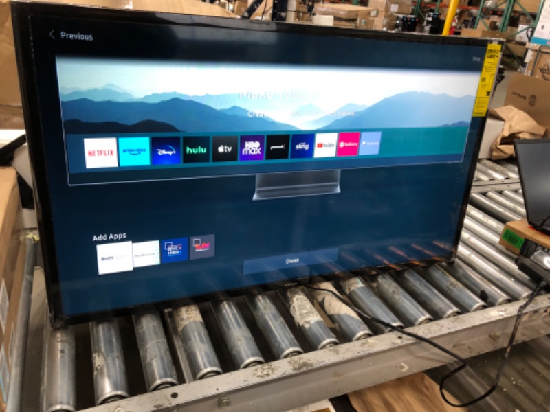 Photo 2 of SAMSUNG 40-inch Class LED Smart FHD TV 1080P (UN40N5200AFXZA, 2019 Model)
