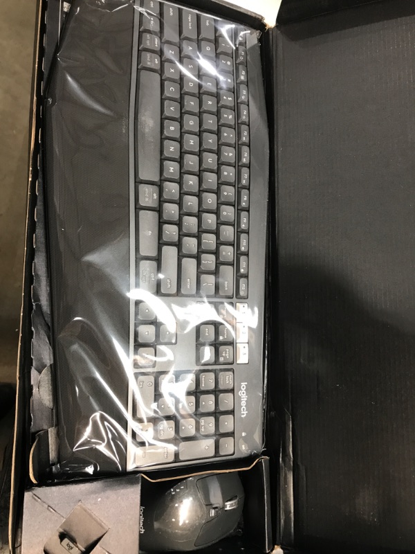 Photo 2 of Logitech MK850 Performance Wireless Keyboard and Mouse Combo