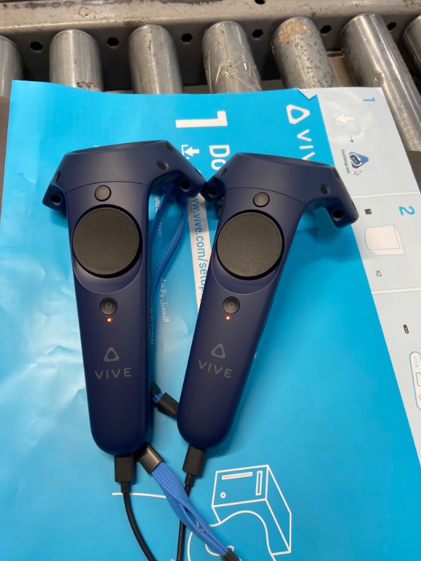 Photo 7 of HTC VIVE Pro 2 Virtual Reality System
